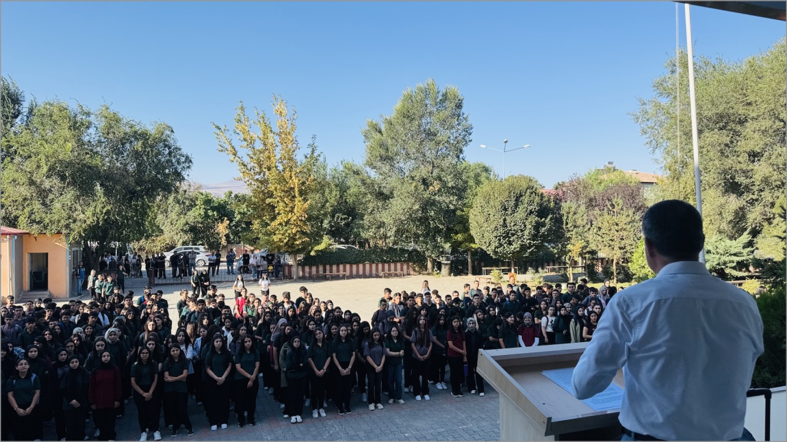 Okulumuzda Yeni Dönem Heyecanı: İlk Ders Zili Çaldı
