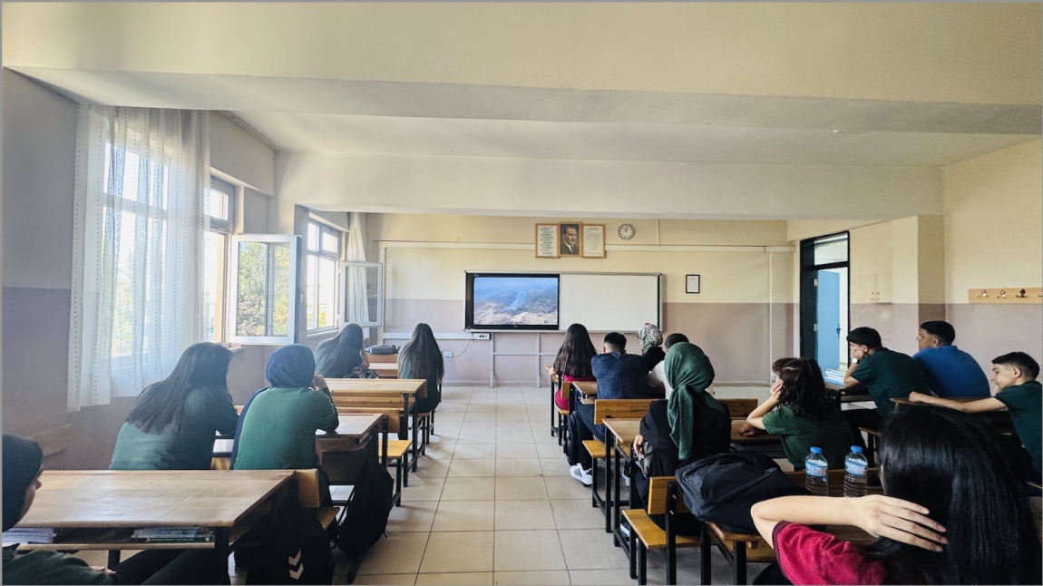 Okulumuzda İlk Ders “Yeşil Vatan” Temasıyla Başladı
